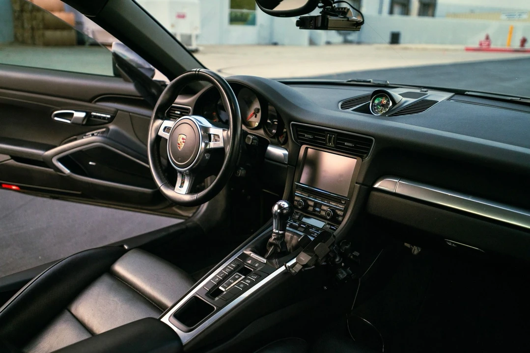 2013 Porsche 991 Carrera S - Image 17 of 31