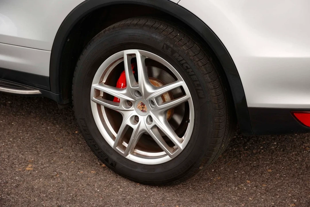 2013 Porsche 958 Cayenne - Image 10 of 30
