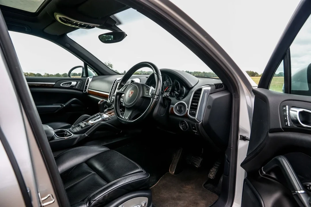 2013 Porsche 958 Cayenne - Image 13 of 30