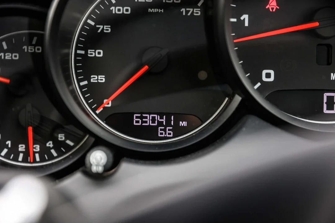 2013 Porsche 958 Cayenne - Image 28 of 30
