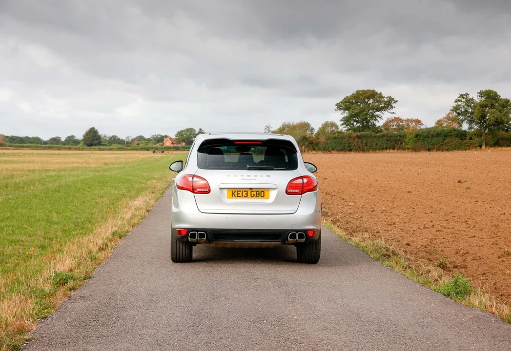 2013 Porsche 958 Cayenne - Image 8 of 30