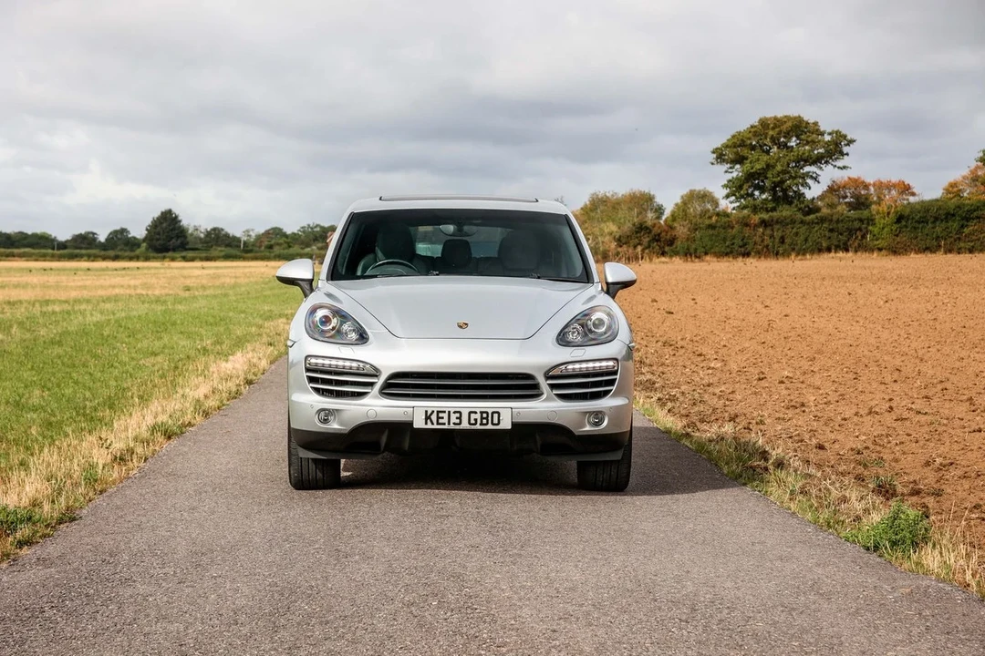 2013 Porsche 958 Cayenne - Image 2 of 30
