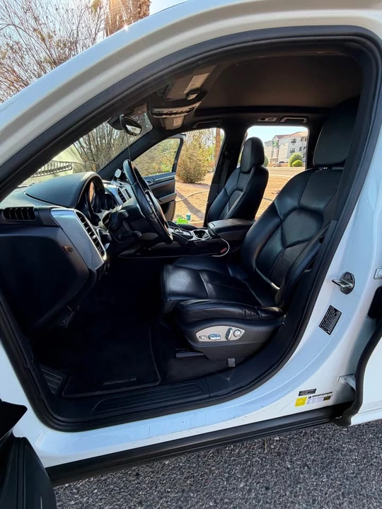 2013 Porsche 958 Cayenne - Image 8 of 9