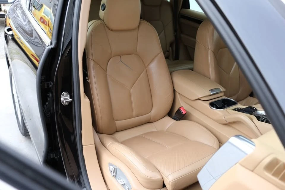 2013 Porsche 958 Cayenne - Image 12 of 20