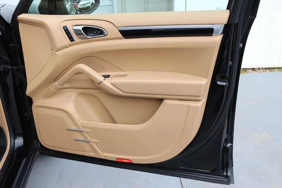 2013 Porsche 958 Cayenne - Image 15 of 20