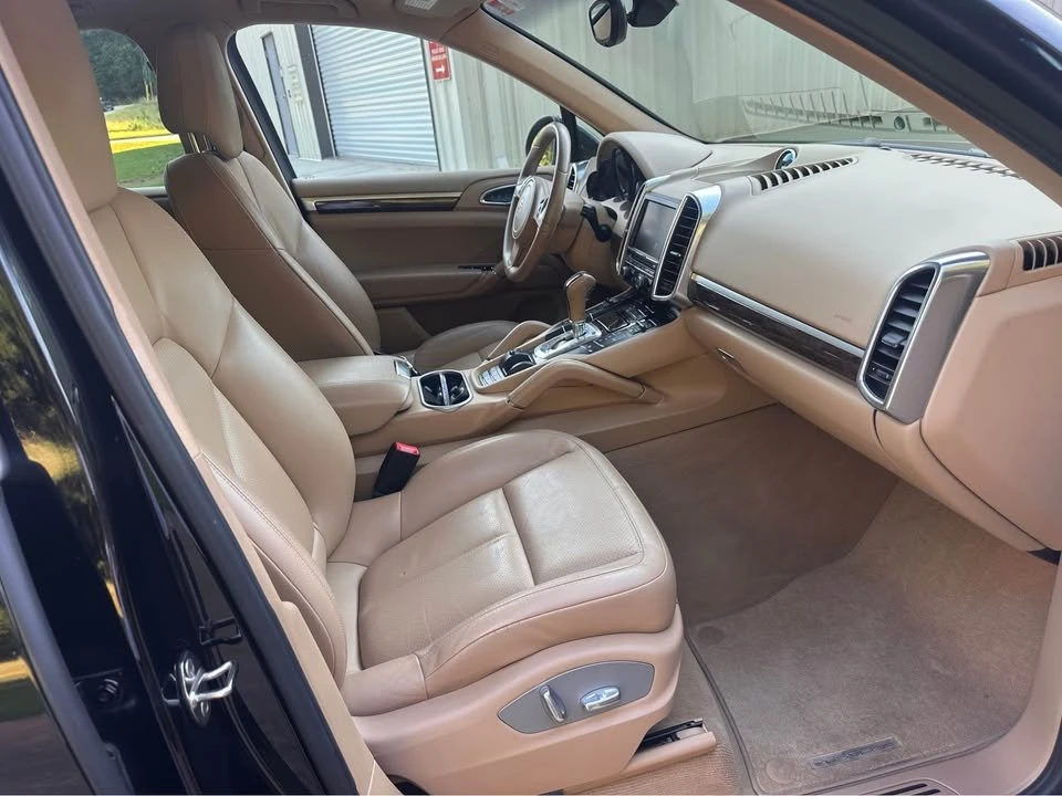 2013 Porsche 958 Cayenne - Image 8 of 14