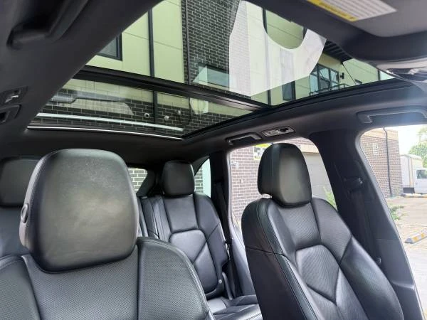 2013 Porsche 958 Cayenne - Image 9 of 18