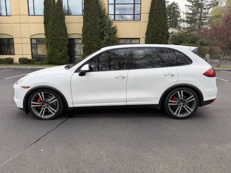 2013 Porsche 958 Cayenne - Image 9 of 20