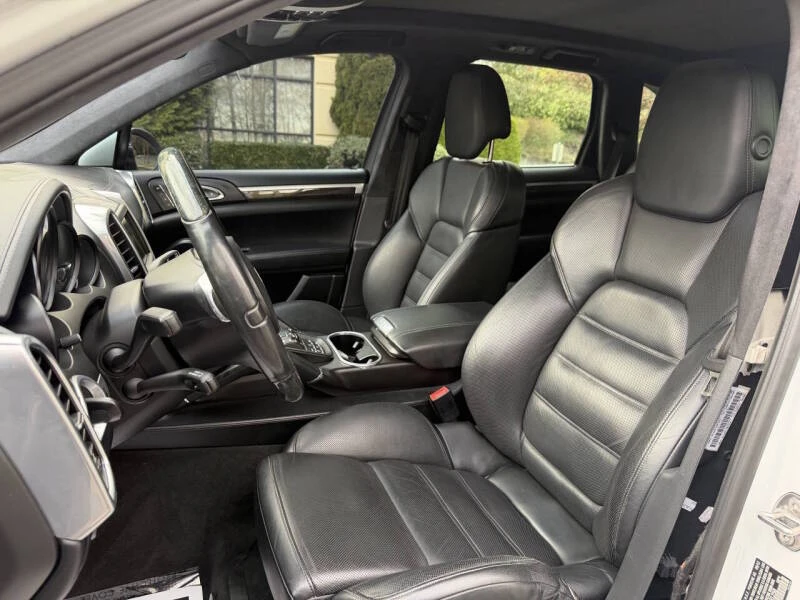 2013 Porsche 958 Cayenne - Image 10 of 20