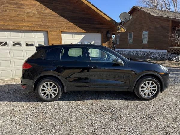 2013 Porsche 958 Cayenne Diesel - Image 2 of 9