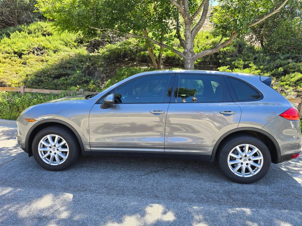 2013 Porsche 958 Cayenne - Image 3 of 24