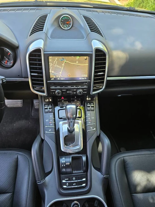 2013 Porsche 958 Cayenne - Image 17 of 24