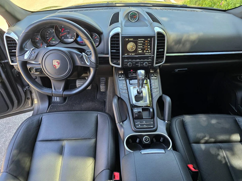 2013 Porsche 958 Cayenne - Image 14 of 24