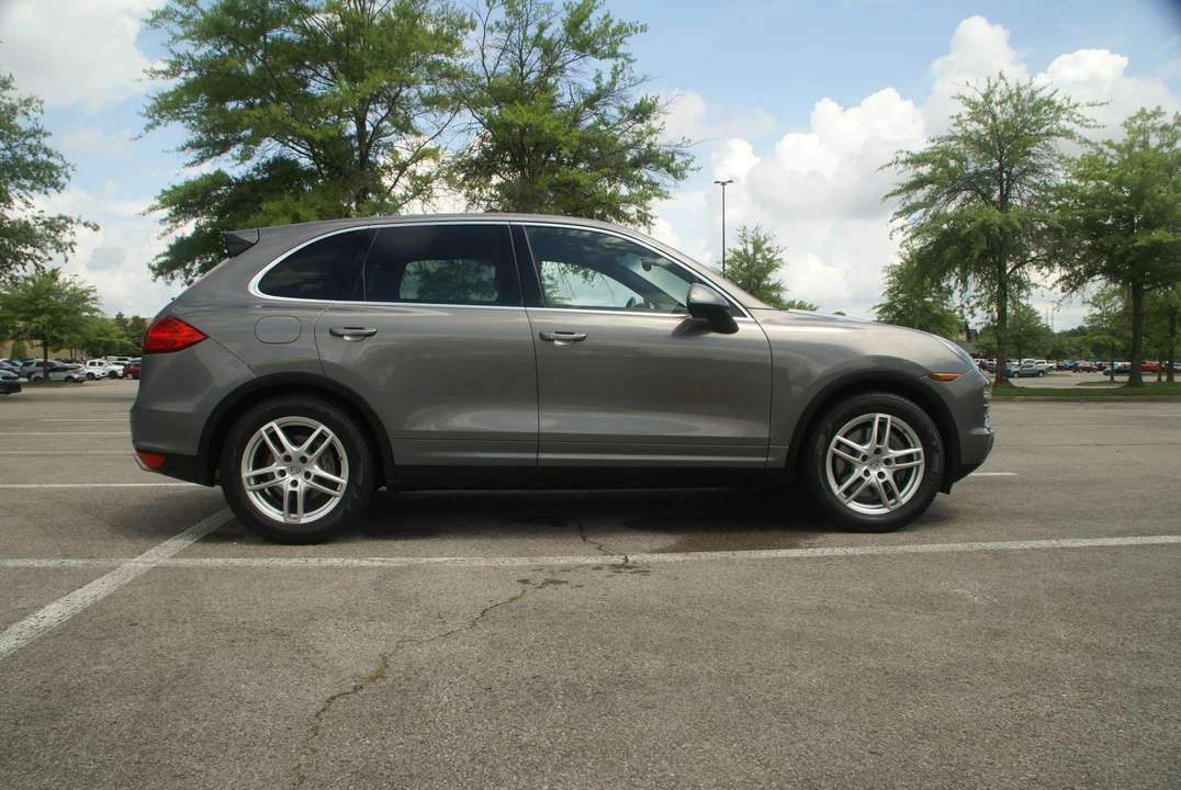 2013 Porsche 958 Cayenne - Image 18 of 31