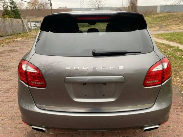 2013 Porsche 958 Cayenne - Image 4 of 17
