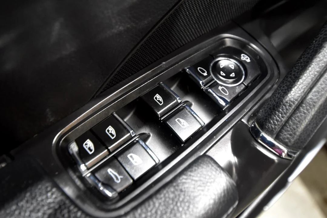 2013 Porsche 958 Cayenne GTS - Image 13 of 21