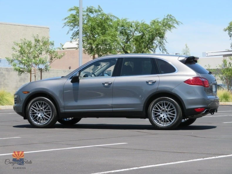 2013 Porsche 958 Cayenne - Image 10 of 20
