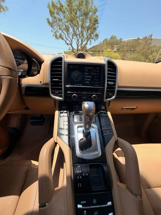 2013 Porsche 958 Cayenne - Image 16 of 21