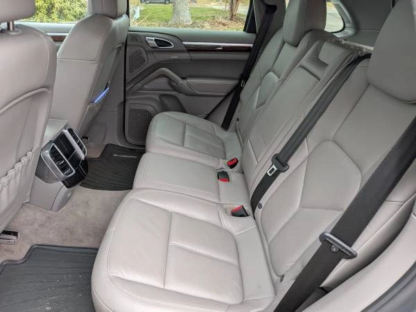 2013 Porsche 958 Cayenne - Image 13 of 18
