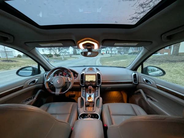 2013 Porsche 958 Cayenne - Image 8 of 18