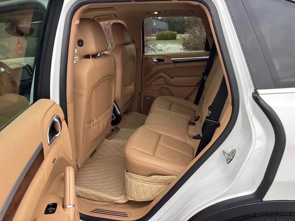 2013 Porsche 958 Cayenne - Image 6 of 9