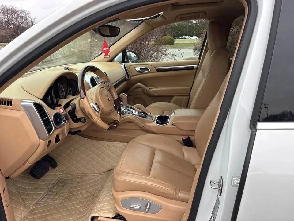 2013 Porsche 958 Cayenne - Image 4 of 9
