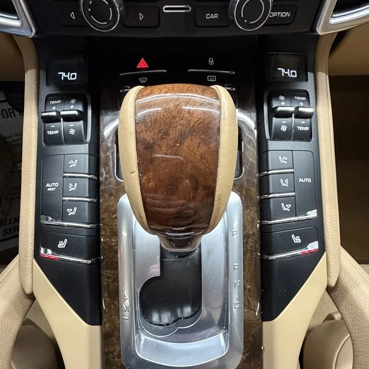 2013 Porsche 958 Cayenne - Image 12 of 19