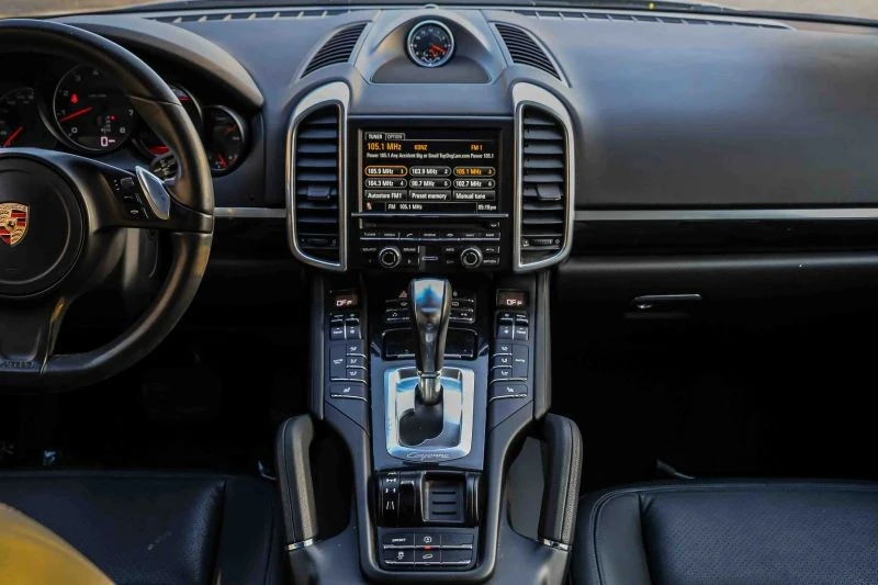 2013 Porsche 958 Cayenne - Image 10 of 12