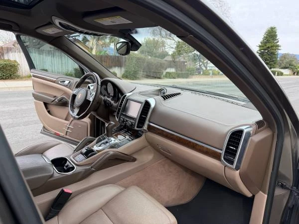 2013 Porsche 958 Cayenne - Image 10 of 11