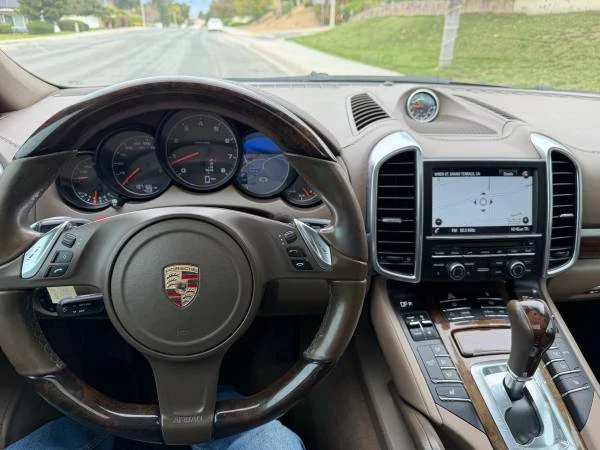 2013 Porsche 958 Cayenne - Image 11 of 11
