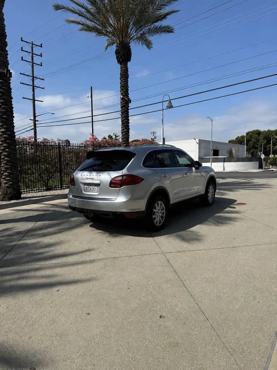 2013 Porsche 958 Cayenne S - Image 5 of 11