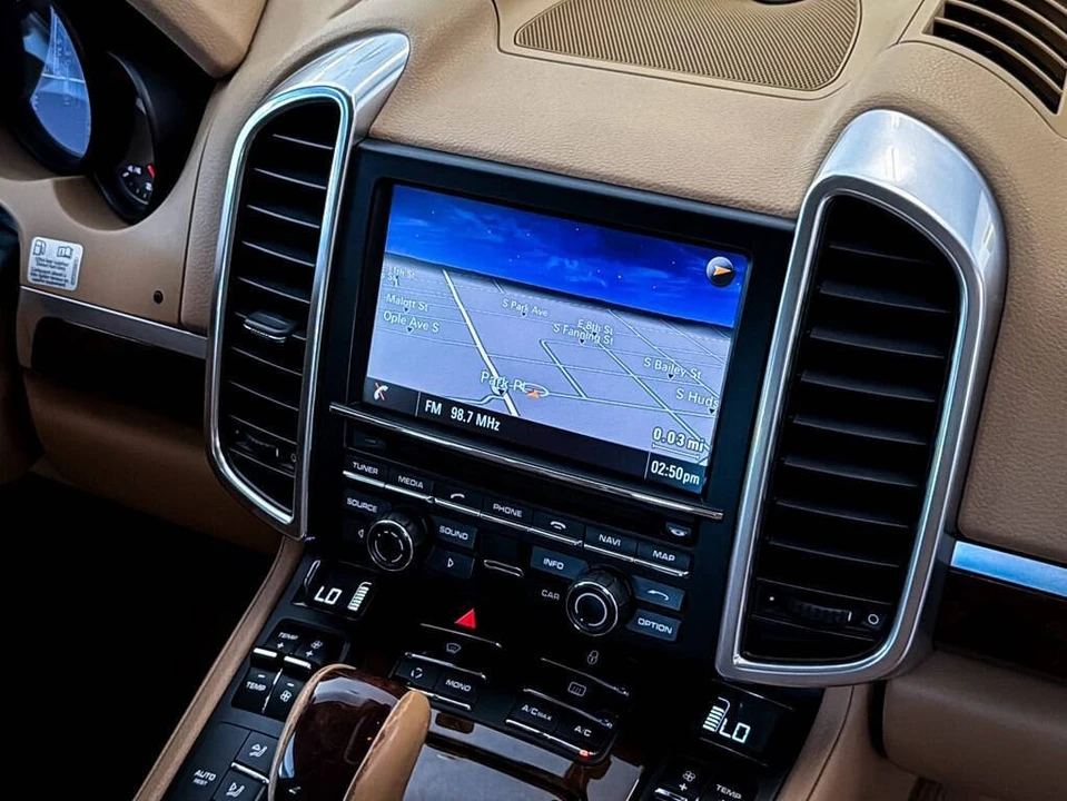 2013 Porsche 958 Cayenne Diesel - Image 30 of 31