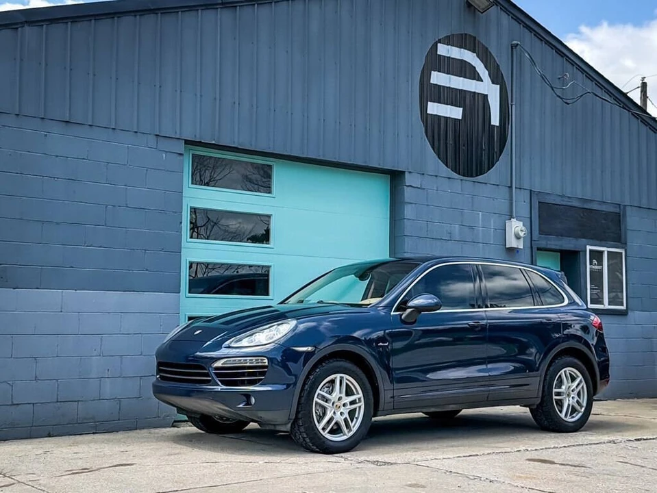 2013 Porsche 958 Cayenne Diesel - Image 2 of 31