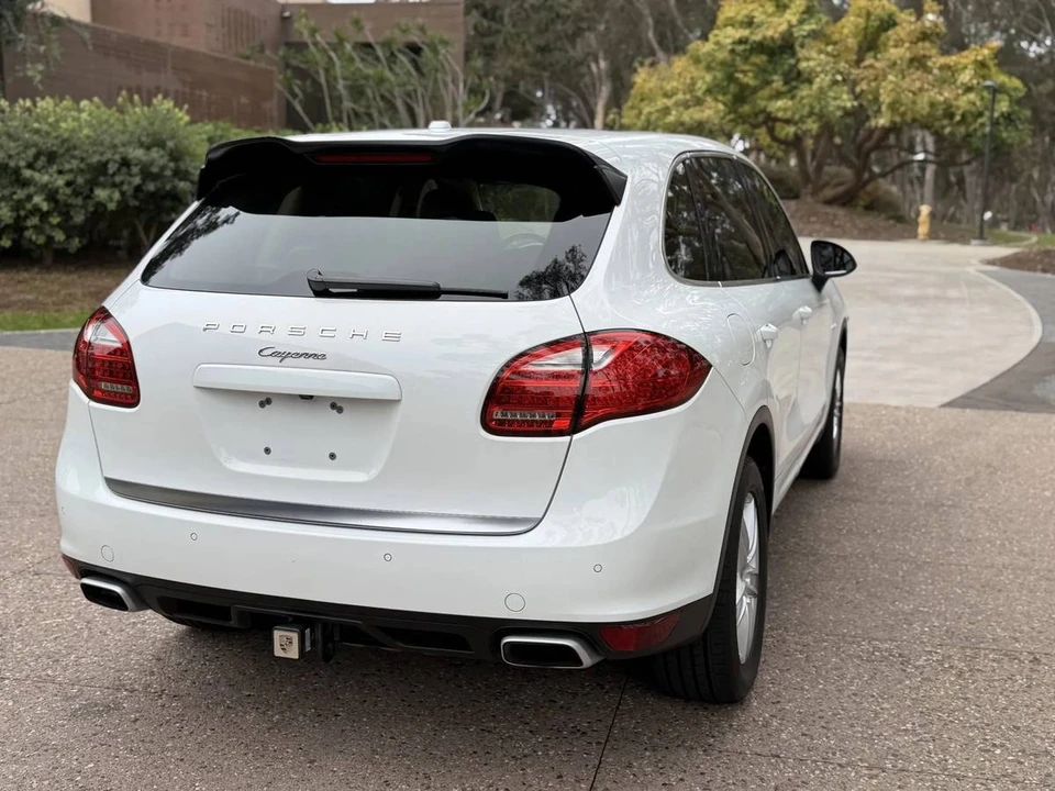 2013 Porsche 958 Cayenne Diesel - Image 3 of 4