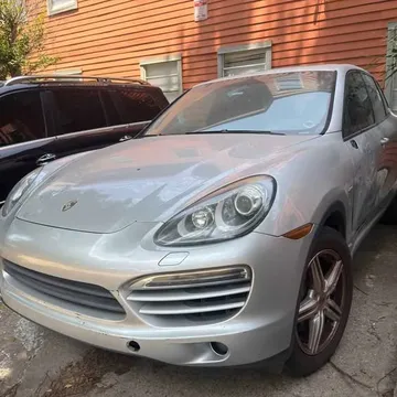 2013 Porsche Cayenne Diesel Sport Utility 4D