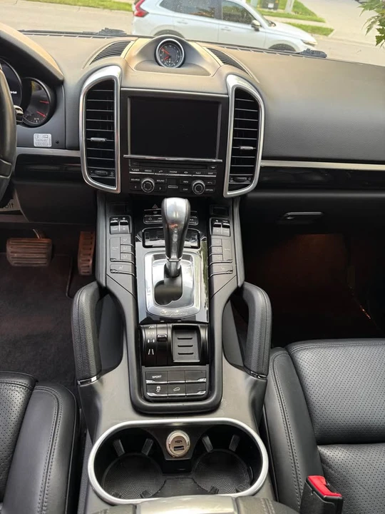 2013 Porsche 958 Cayenne Diesel - Image 9 of 17