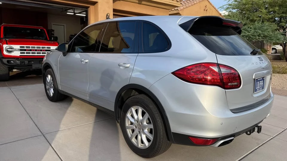 2013 Porsche 958 Cayenne Diesel - Image 2 of 12