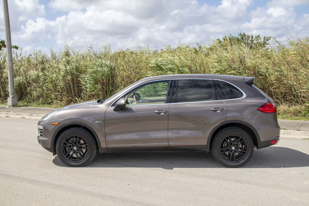 2013 Porsche 958 Cayenne Diesel - Image 7 of 31