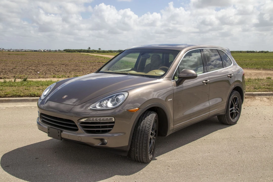 2013 Porsche 958 Cayenne Diesel - Image 3 of 31