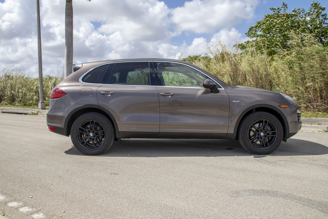 2013 Porsche 958 Cayenne Diesel - Image 16 of 31