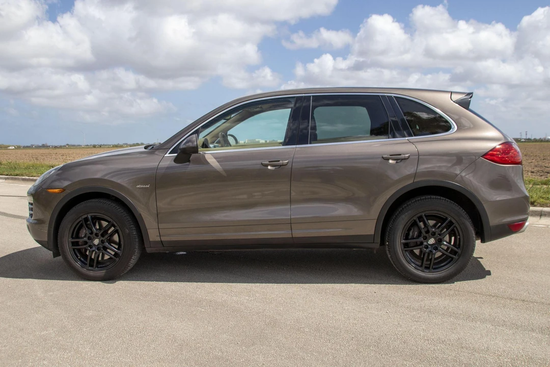 2013 Porsche 958 Cayenne Diesel - Image 3 of 5
