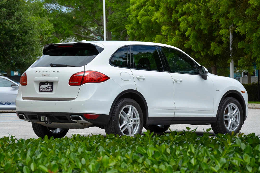 2013 Porsche 958 Cayenne Diesel - Image 10 of 31