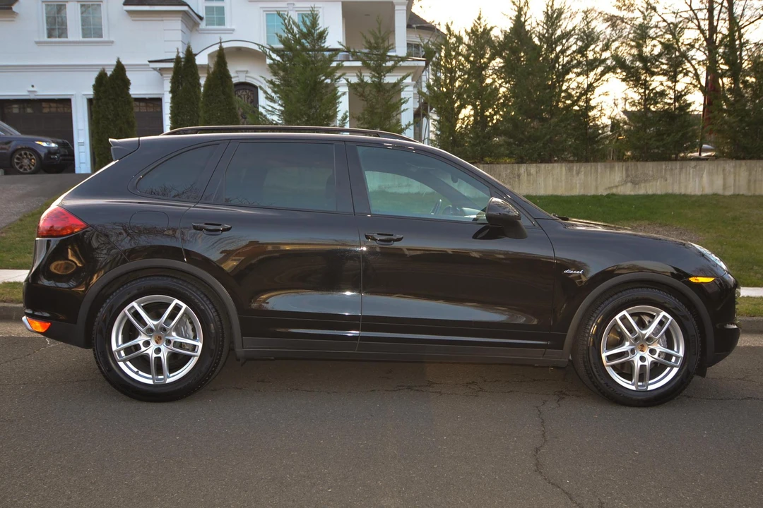 2013 Porsche 958 Cayenne Diesel - Image 3 of 31