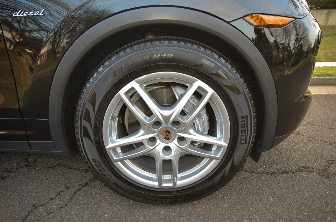 2013 Porsche 958 Cayenne Diesel - Image 23 of 31