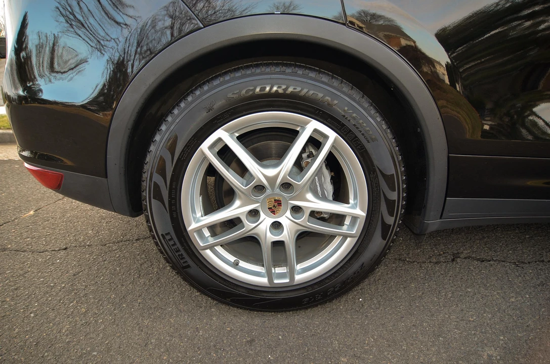 2013 Porsche 958 Cayenne Diesel - Image 25 of 31