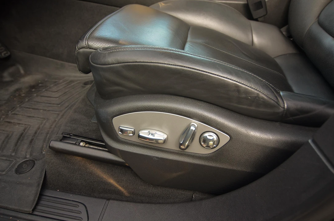 2013 Porsche 958 Cayenne Diesel - Image 31 of 31