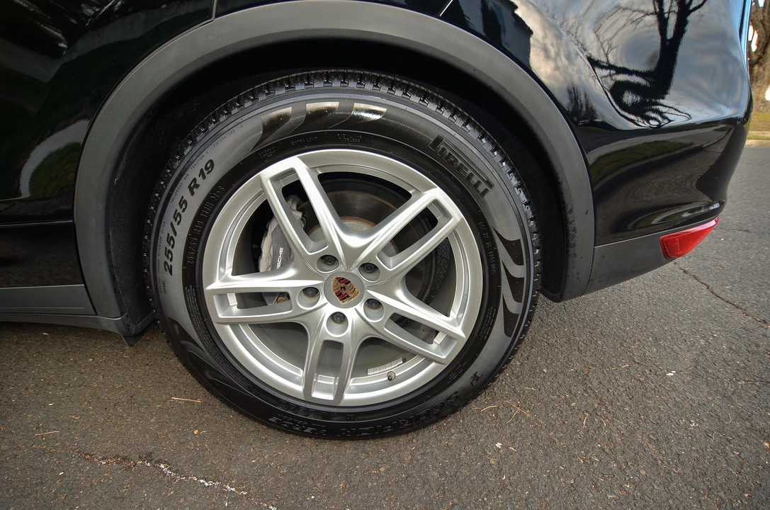 2013 Porsche 958 Cayenne Diesel - Image 24 of 31
