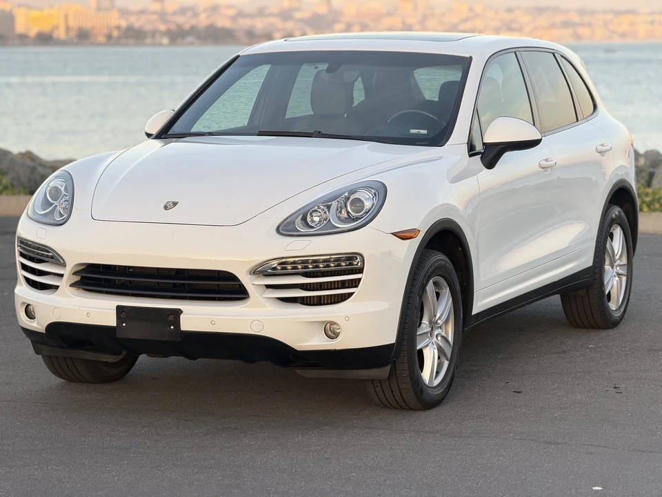 2013 Porsche 958 Cayenne Diesel - Image 10 of 31