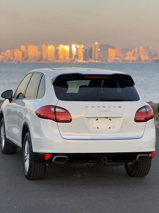 2013 Porsche 958 Cayenne Diesel - Image 28 of 31