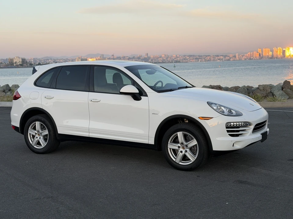 2013 Porsche 958 Cayenne Diesel - Image 22 of 31